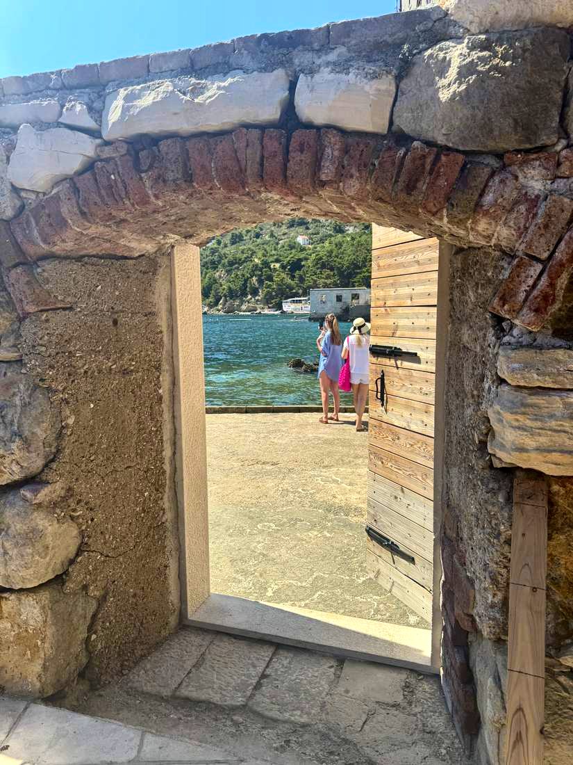 Through the fort wall and straight out to the water